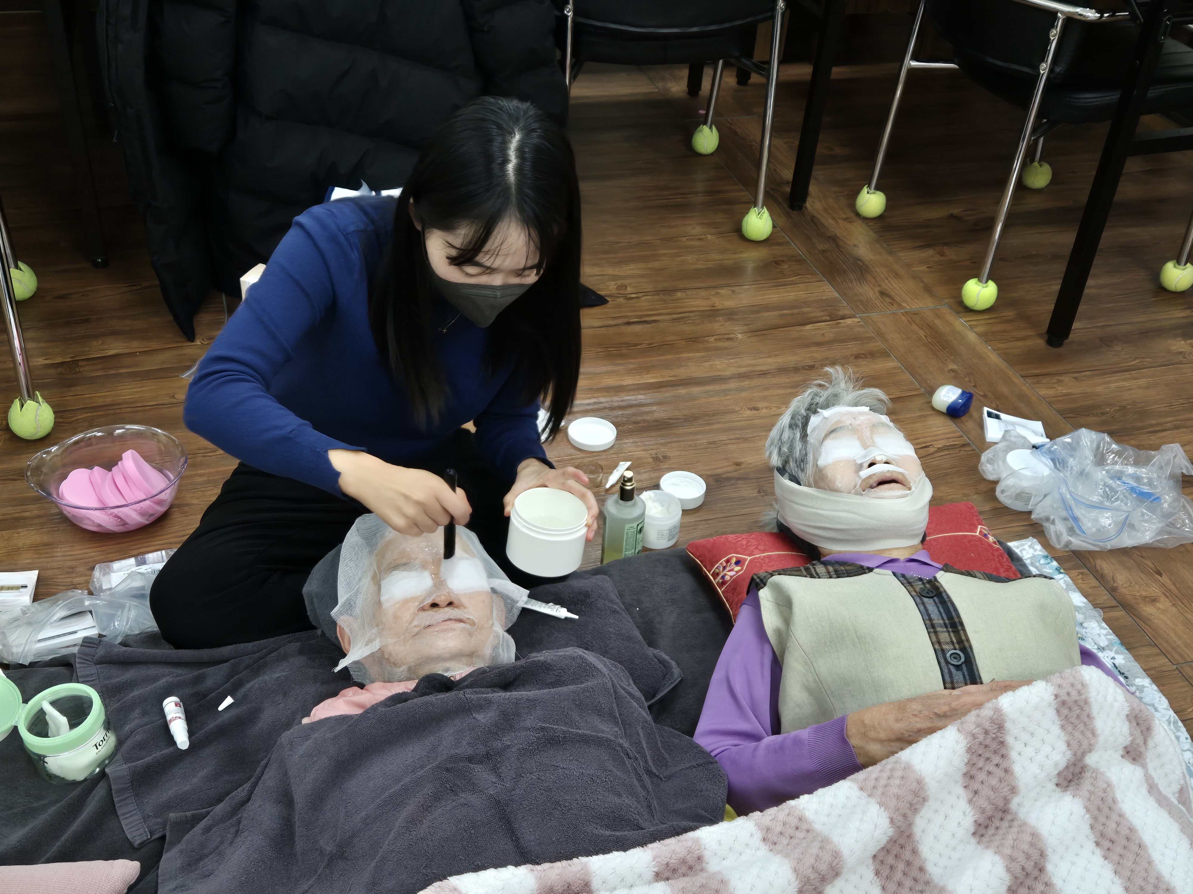 경락 및 피부 맛사지.jpg